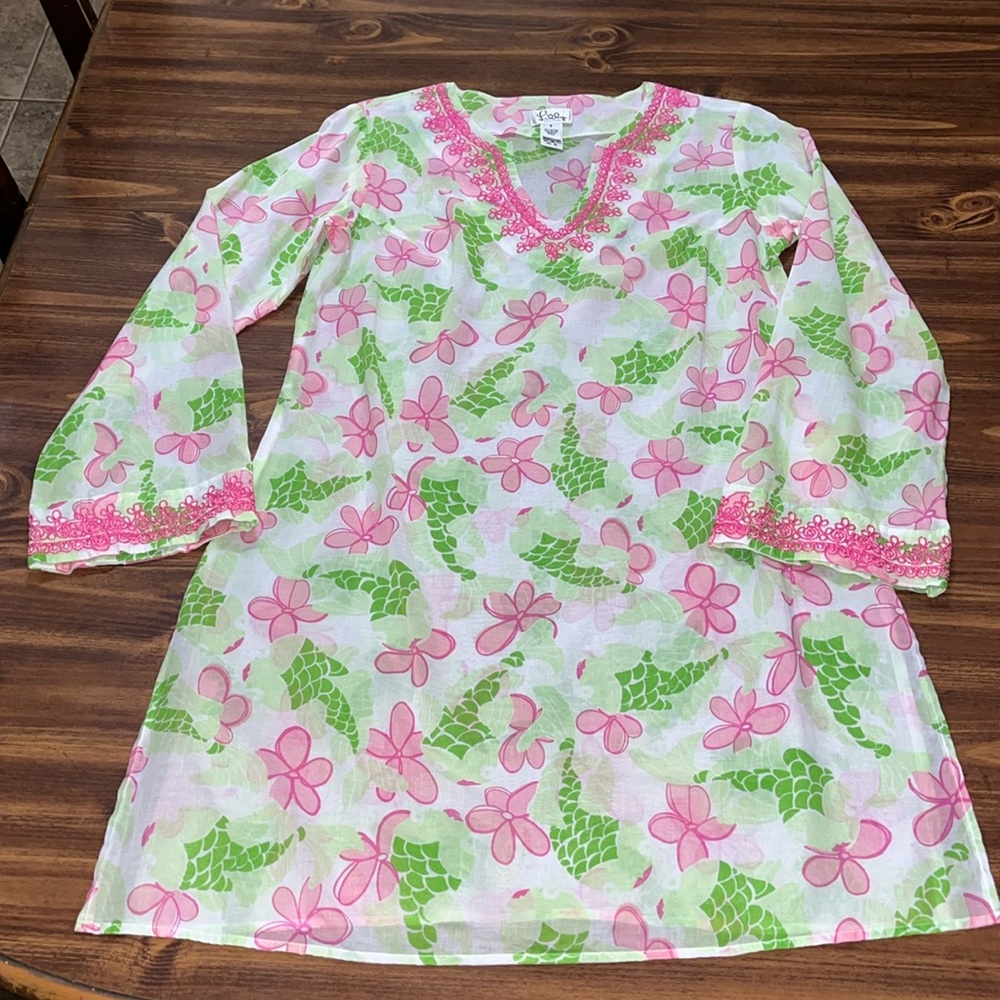 Lilly Pulitzer long sleeve embroidered sleeve/neck top/dress size Small